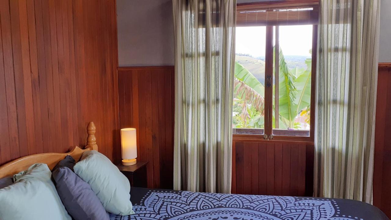 Montana Linda Guest House Orosí Eksteriør bilde