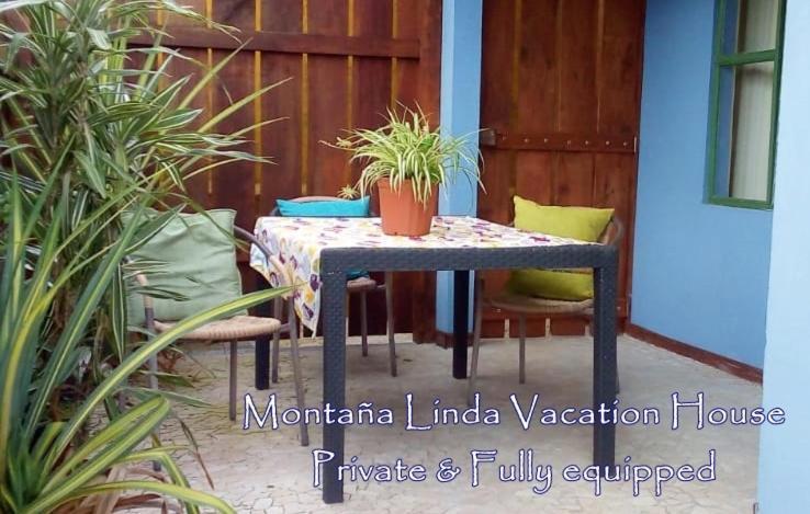 Montana Linda Guest House Orosí Eksteriør bilde