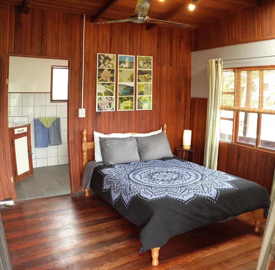 Montana Linda Guest House Orosí Eksteriør bilde