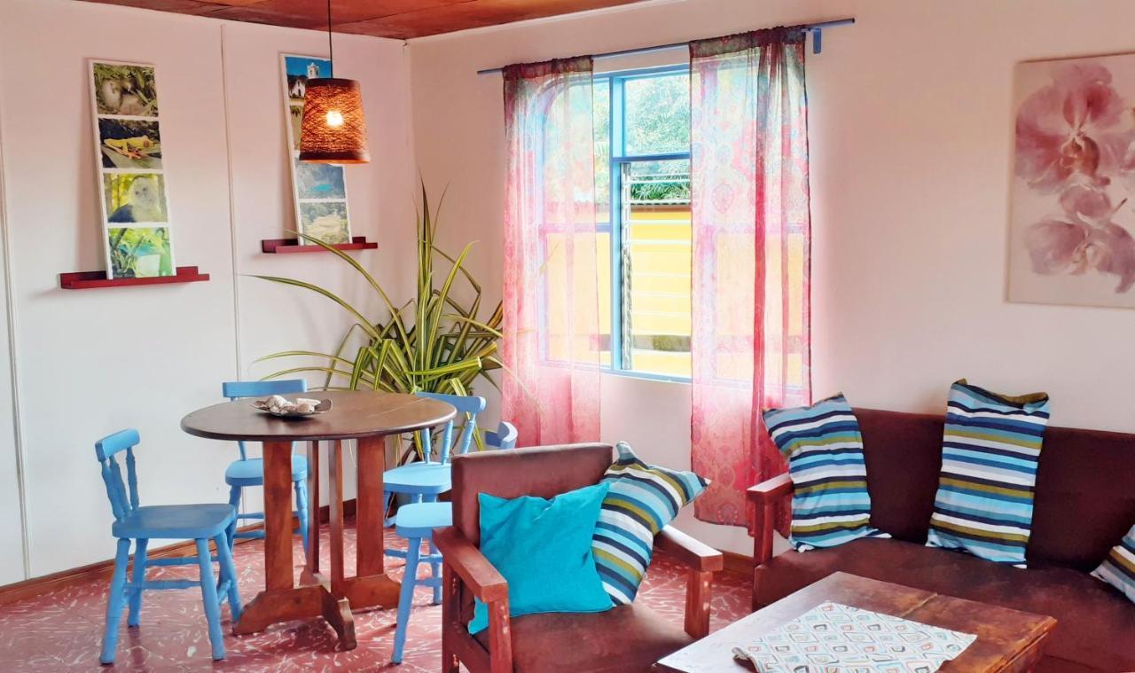 Montana Linda Guest House Orosí Eksteriør bilde