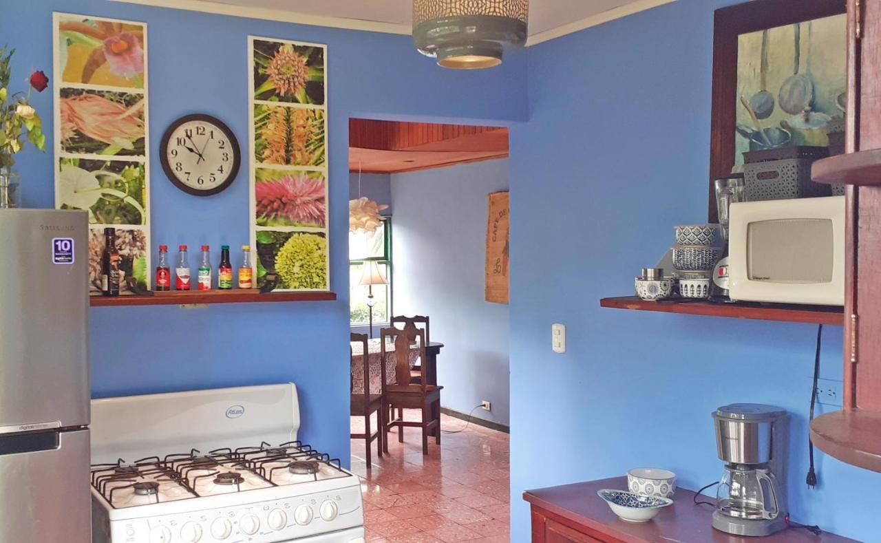Montana Linda Guest House Orosí Eksteriør bilde