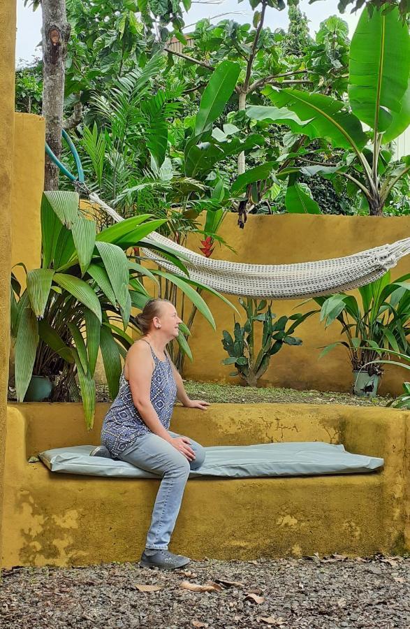Montana Linda Guest House Orosí Eksteriør bilde