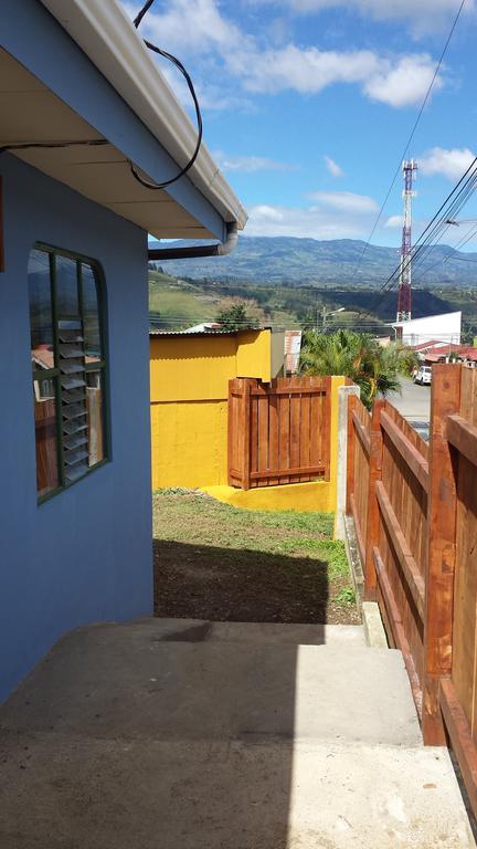 Montana Linda Guest House Orosí Eksteriør bilde